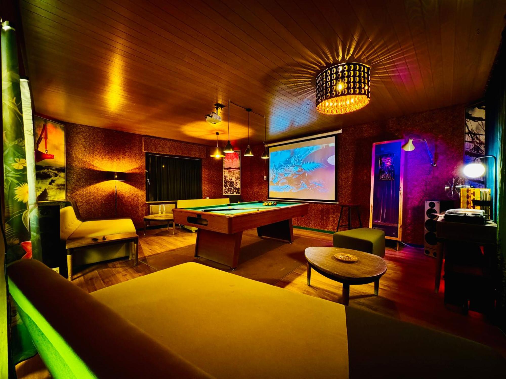 Bookeinfach Bad Ems - Private - Sauna Jacuzzi Whirlpool Swimmingpool Alahna Sup Beachvolleyball Billiards Ping Pong Cinema Theater Music Disco Ball Bbq Und Parkplaetze Buitenkant foto