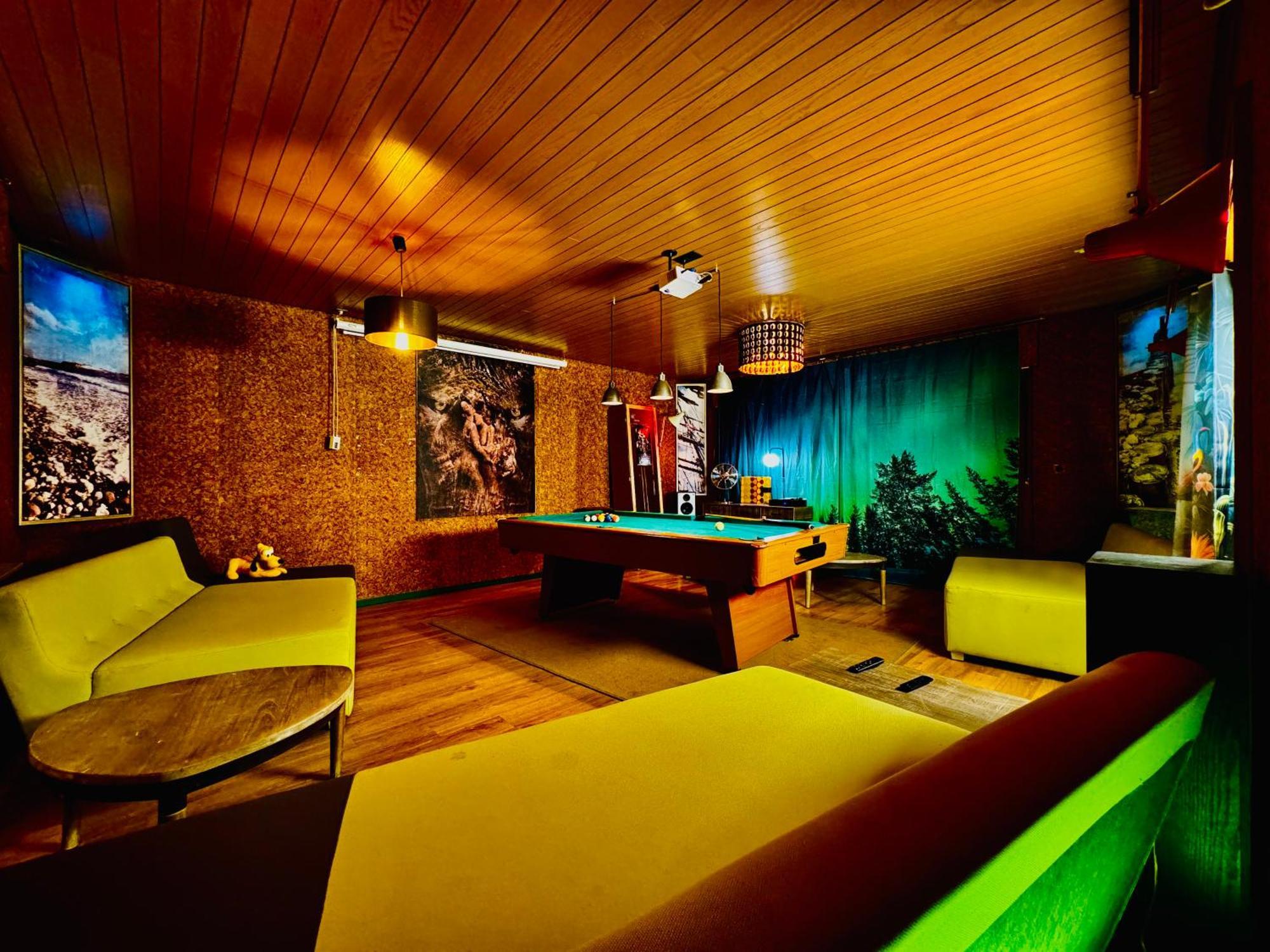 Bookeinfach Bad Ems - Private - Sauna Jacuzzi Whirlpool Swimmingpool Alahna Sup Beachvolleyball Billiards Ping Pong Cinema Theater Music Disco Ball Bbq Und Parkplaetze Buitenkant foto