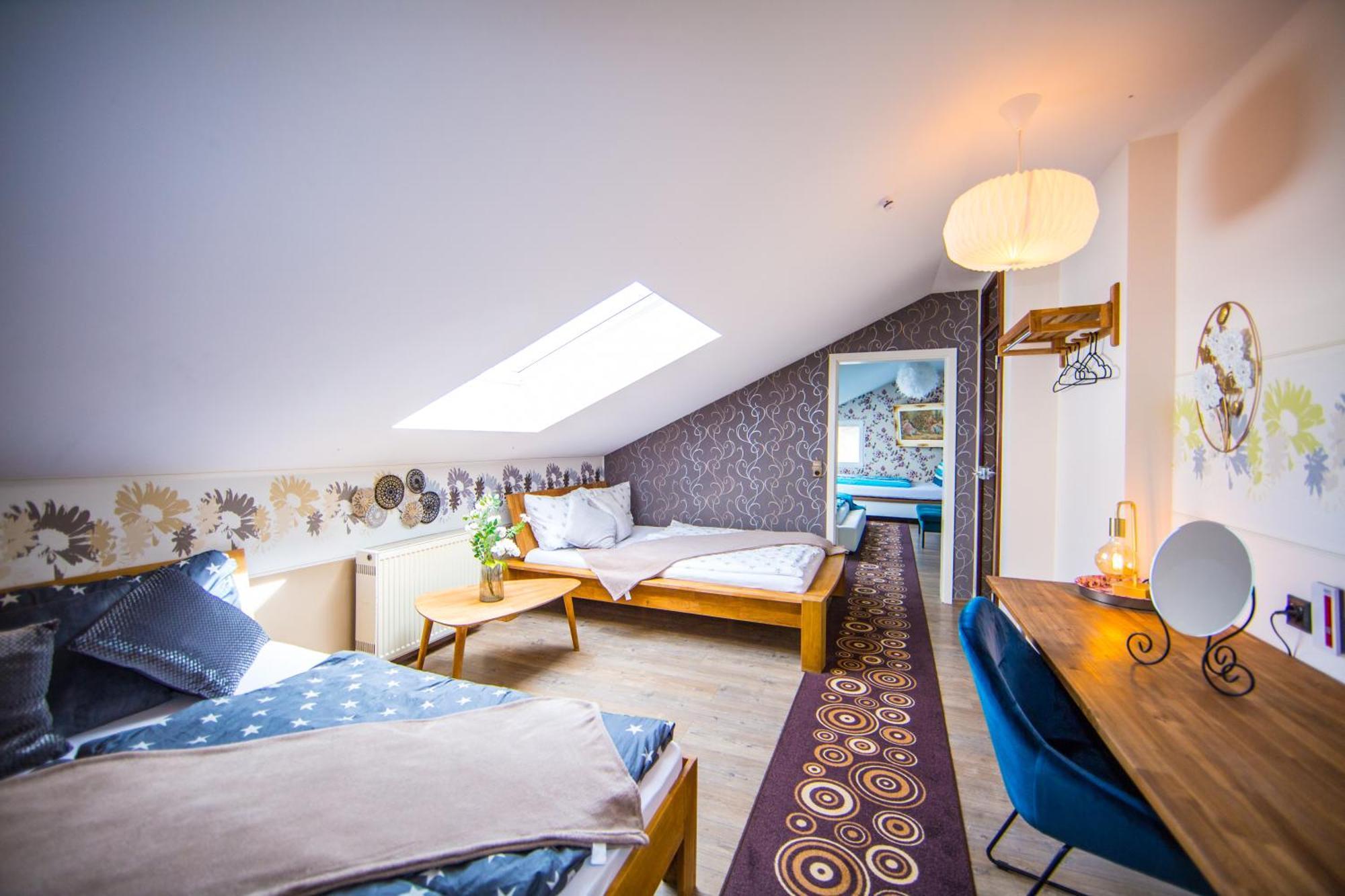 Bookeinfach Bad Ems - Private - Sauna Jacuzzi Whirlpool Swimmingpool Alahna Sup Beachvolleyball Billiards Ping Pong Cinema Theater Music Disco Ball Bbq Und Parkplaetze Buitenkant foto