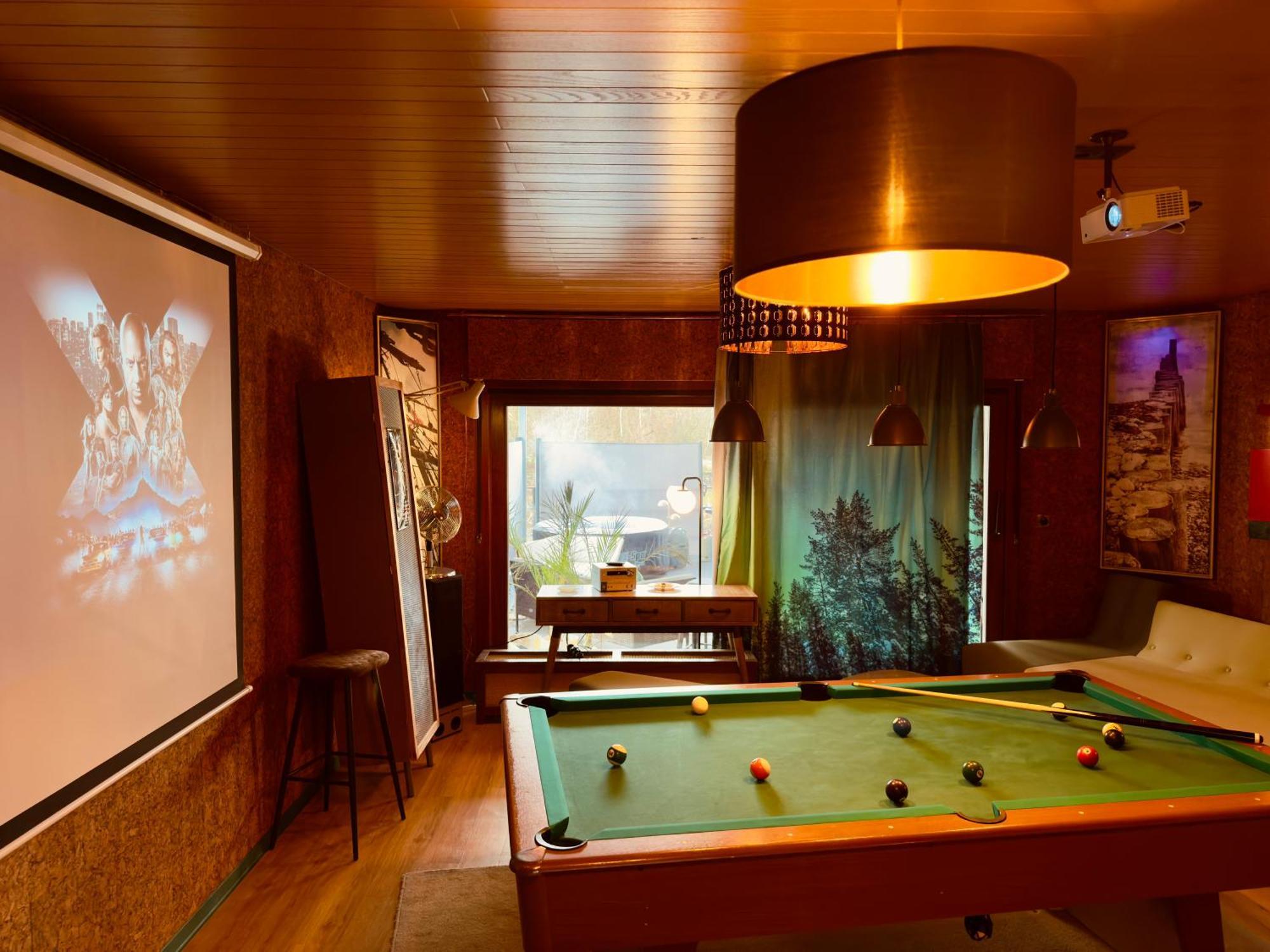 Bookeinfach Bad Ems - Private - Sauna Jacuzzi Whirlpool Swimmingpool Alahna Sup Beachvolleyball Billiards Ping Pong Cinema Theater Music Disco Ball Bbq Und Parkplaetze Buitenkant foto